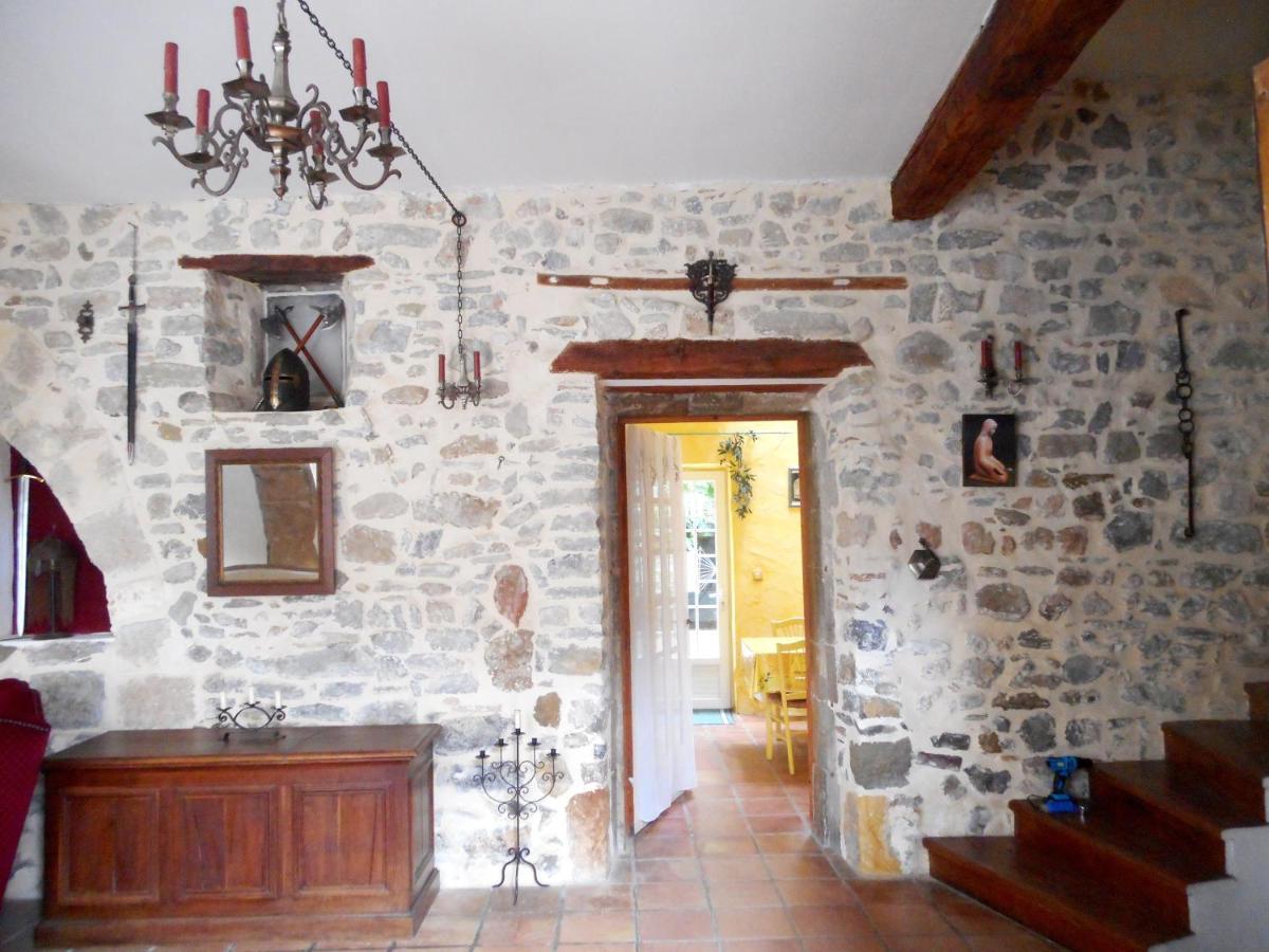 Logis De La Meschaussee, Dans Donjon Du Xie Siecle Canet  Exterior foto