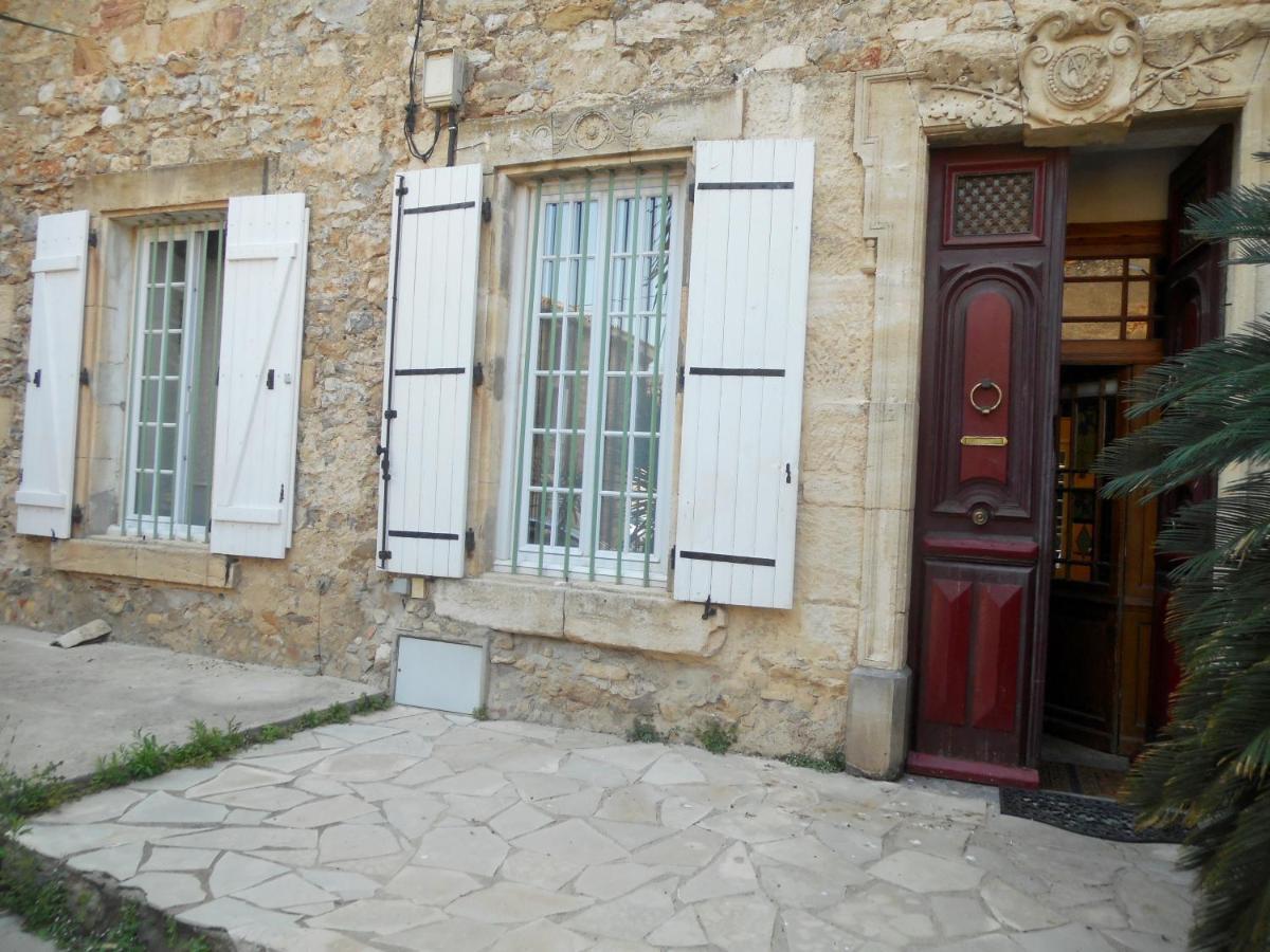 Logis De La Meschaussee, Dans Donjon Du Xie Siecle Canet  Exterior foto